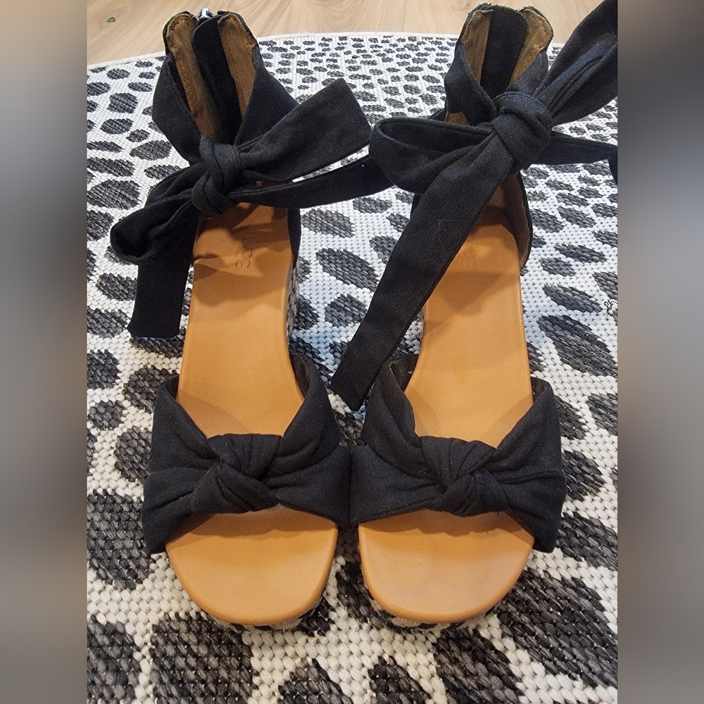 UGG Black Women's Wedge Sandals Size 6.5 - Picture 5 of 5